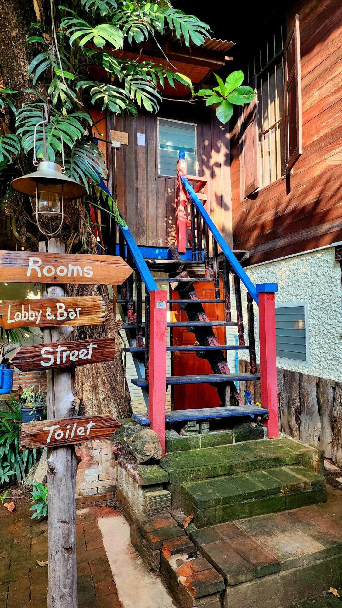 Cozy Nest Cnx Hostel Τσιάνγκ Μάι Εξωτερικό φωτογραφία
