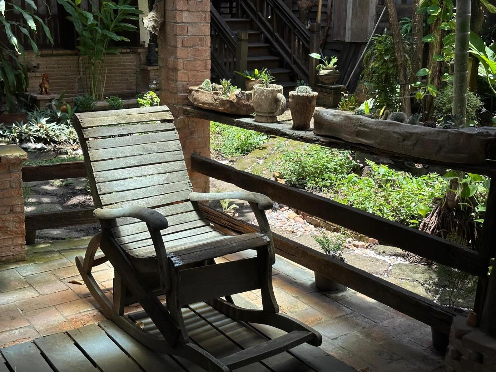 Cozy Nest Cnx Hostel Τσιάνγκ Μάι Εξωτερικό φωτογραφία